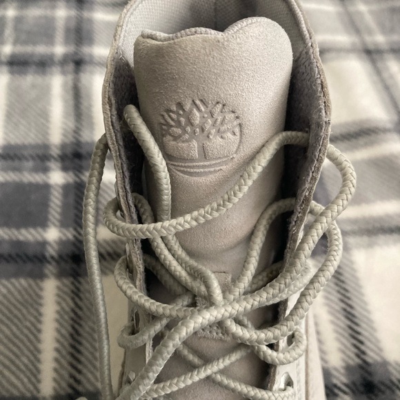Timberland Chunky Sole Boots - Light Gray - Picture 4 of 8